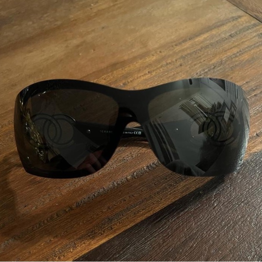 Vintage black Chanel sunglasses